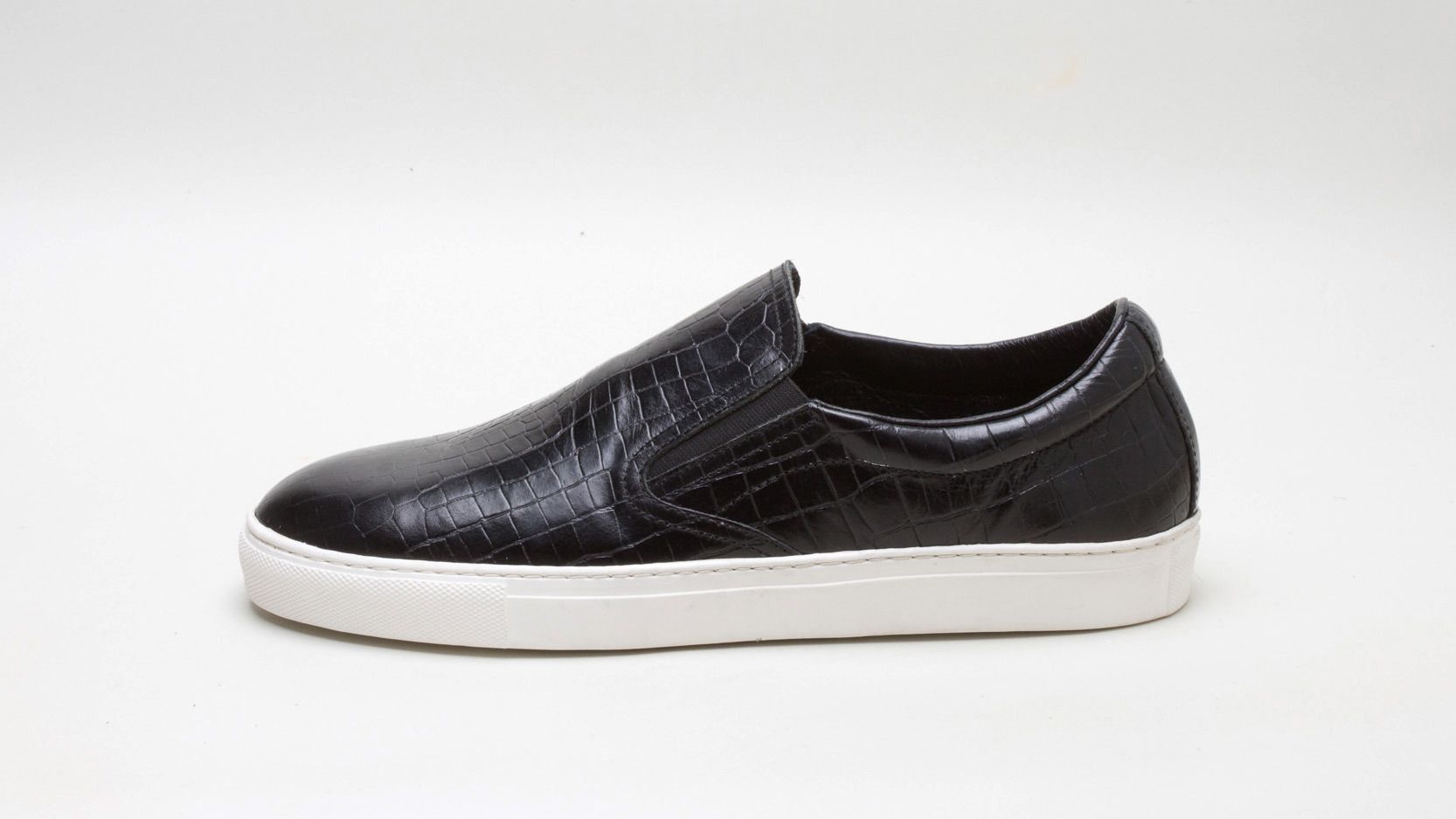 slip on victoria croco